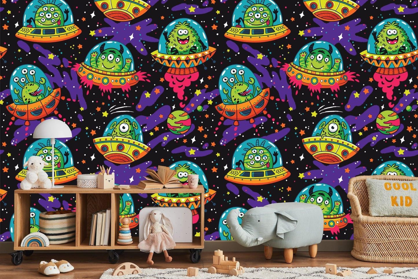 Papier Peint Espace Aliens et OVNI Colorés dans la Galaxie Example de Design 1