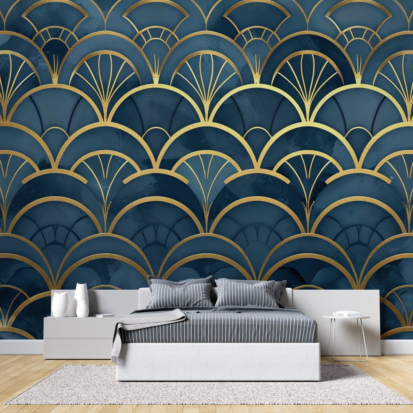 Papier Peint Art Déco Motif Éventail Doré sur Bleu Profond Example de Design 1
