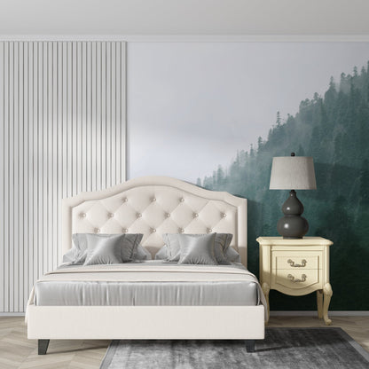 Papier Peint Forêt Pins Brumeux dans les Montagnes Example de Design 2