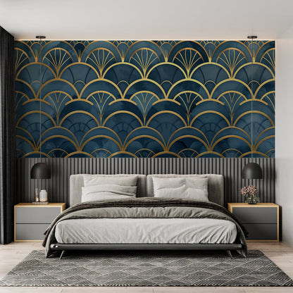 Papier Peint Art Déco Motif Éventail Doré sur Bleu Profond Example de Design 2