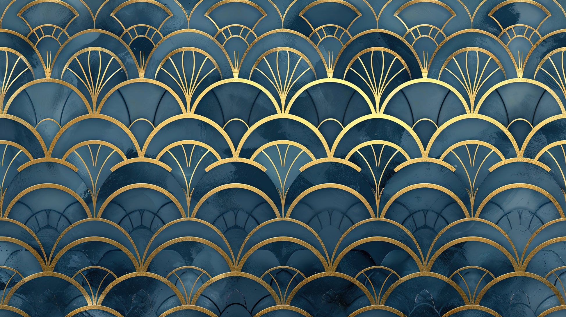 Papier Peint Art Déco Motif Éventail Doré sur Bleu Profond
